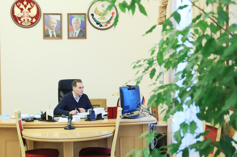 Меры поддержки отраслей экономики региона обсудили в Правительстве Дагестана под руководством Артёма Здунова