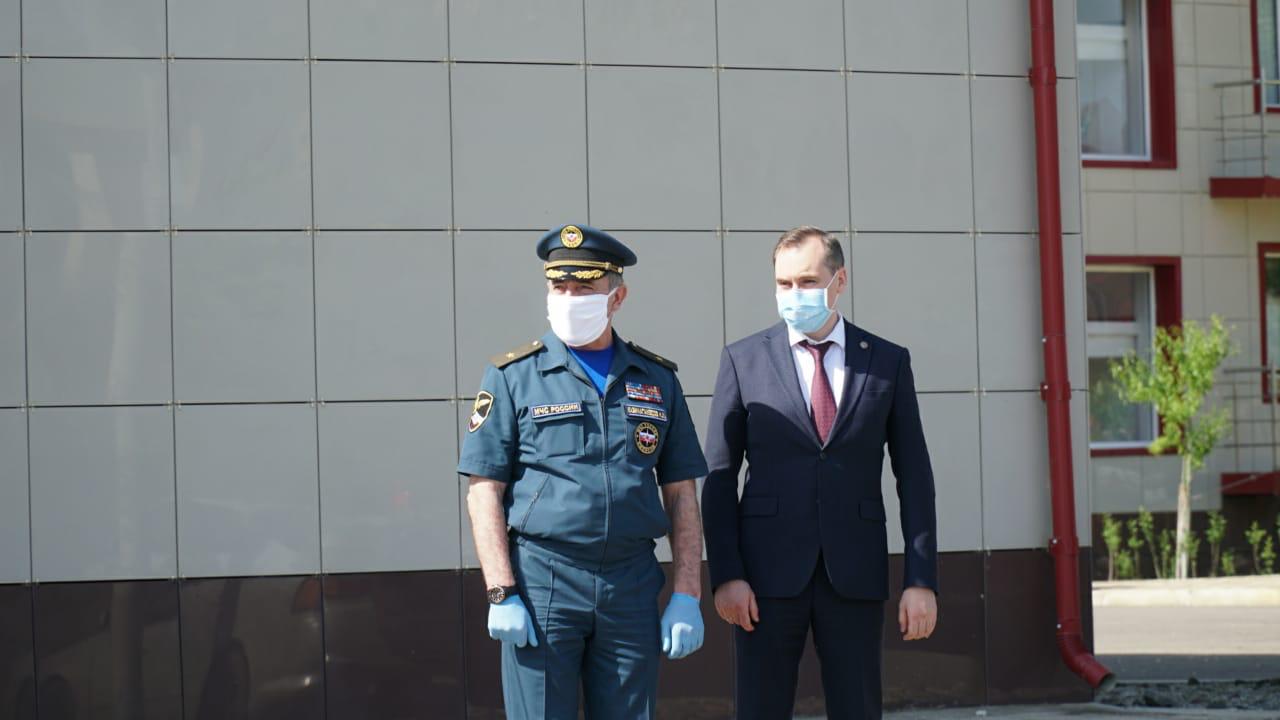 Артём Здунов встретился с прибывшим в республику подразделением Волжского спасательного центра