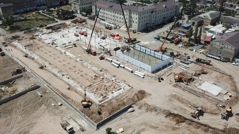 Инсаф Хайруллин побывал на площадке строительства новой инфекционной больницы в Дербенте