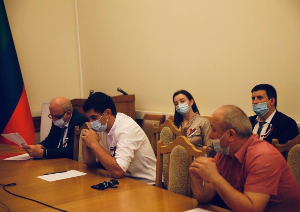 Правительством Дагестана обсуждены меры поддержки Кубачинского художественного комбината
