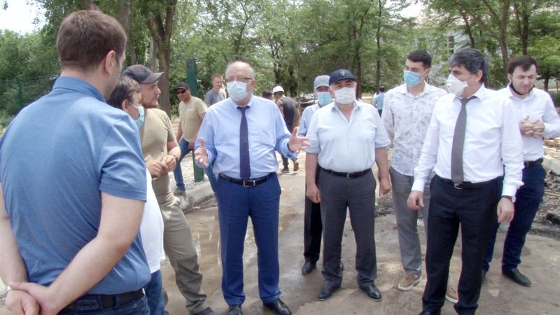 Студенты ДГТУ ознакомились со спецификой строительства быстровозводимого медицинского центра в Каспийске