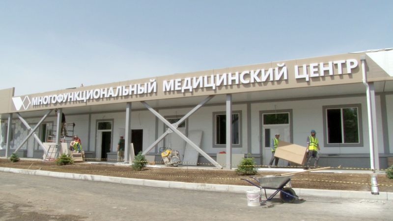 Студенты ДГТУ ознакомились со спецификой строительства быстровозводимого медицинского центра в Каспийске