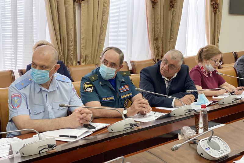 Подготовку к параду Победы обсудили в Правительстве РД