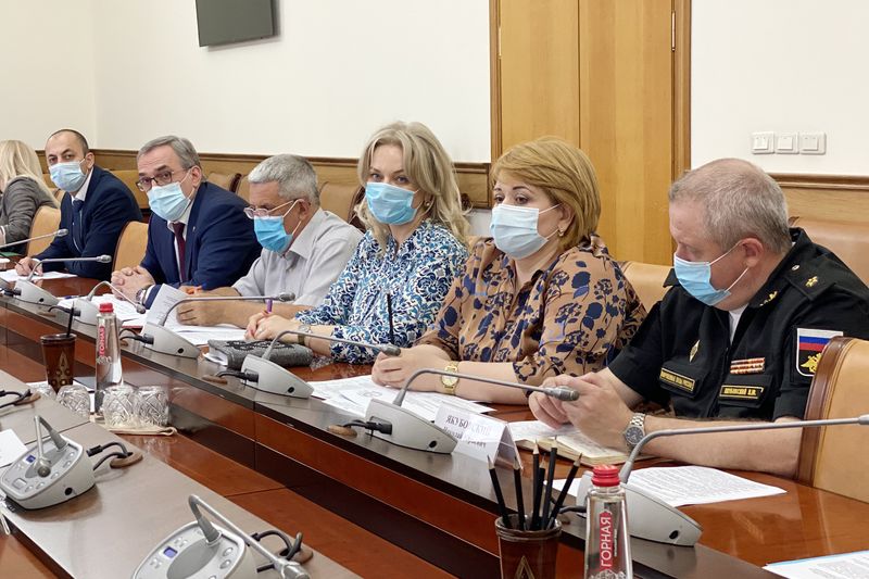 Подготовку к параду Победы обсудили в Правительстве РД