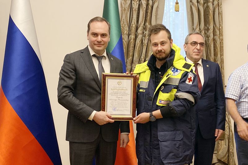 Бригаде московских врачей, проработавшей в Дагестане во главе с Денисом Проценко, объявлена благодарность Главы РД