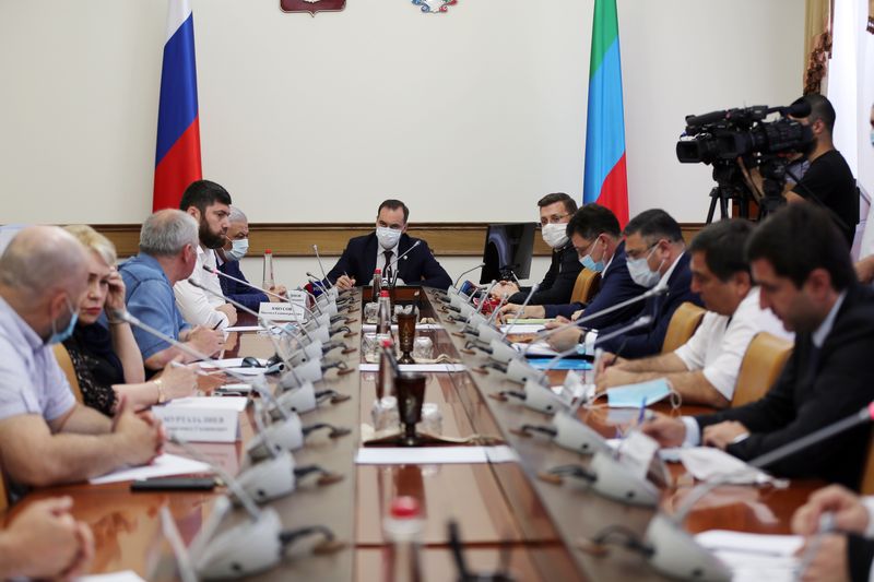 Артём Здунов встретился с представителями непродовольственных рынков