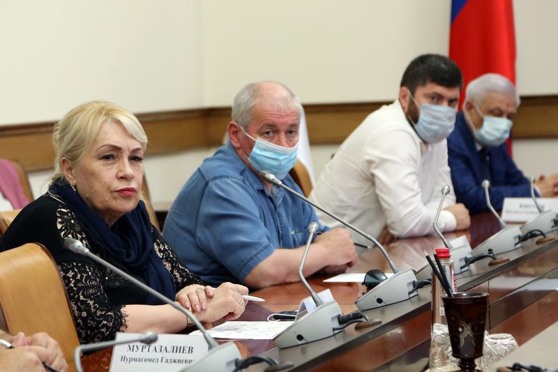 Артём Здунов встретился с представителями непродовольственных рынков