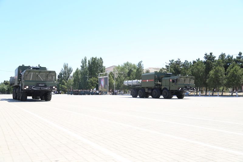 Первый за 18 лет Парад Победы прошёл Каспийске