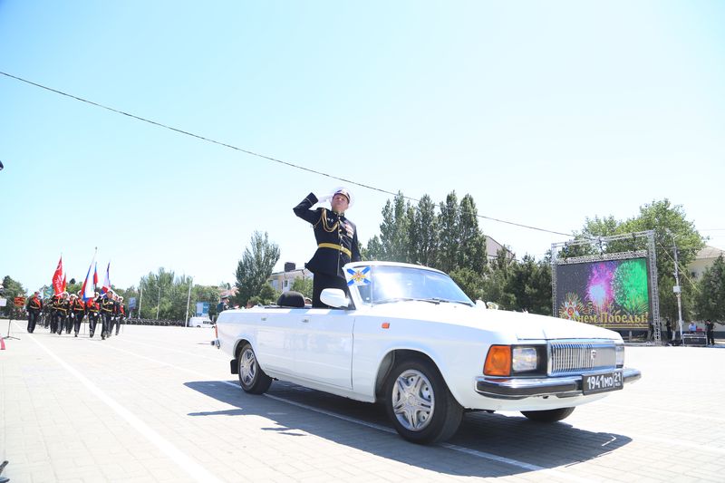 Первый за 18 лет Парад Победы прошёл Каспийске