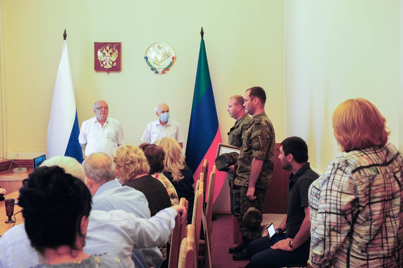 Глава Дагестана Владимир Васильев отметил наградами медиков военных госпиталей