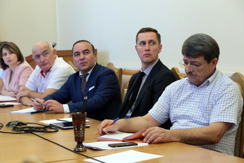 Вопросы водоснабжения и водоотведения в городах и районах Дагестана рассмотрели в Правительстве РД