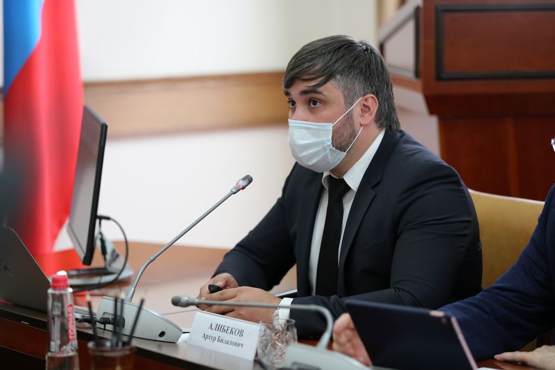 Корпорация развития Дагестана представила проекты по строительству объектов возобновляемой энергетики