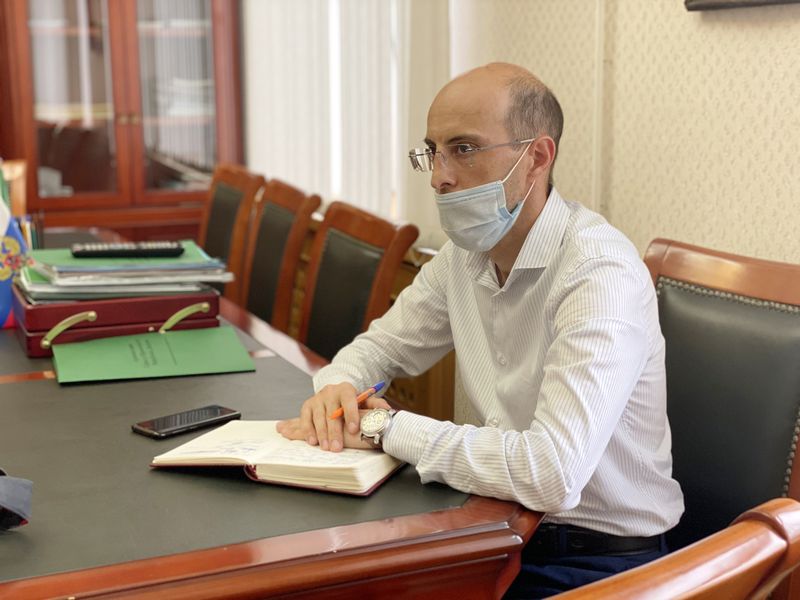 Ход реализации пилотных проектов «Чистый город» и «Чистый район» рассмотрели в Правительстве Дагестана