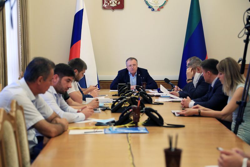 Артём Здунов провел совещание с представителями энергетических компаний республики