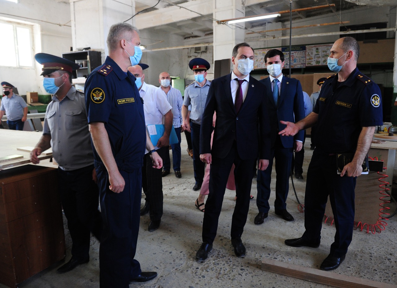 В исправительной колонии № 2 открыли новый обувной цех