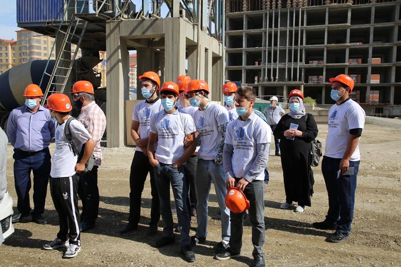 Власти Дагестана совместно с представителями бизнеса реализуют проект подготовки и трудоустройства специалистов сферы строительства