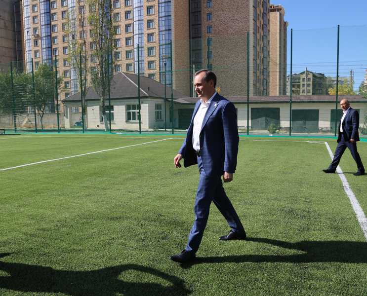 Готовность ряда спортивных объектов в Махачкале проверил премьер-министр Дагестана