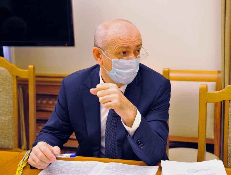 Артём Здунов провёл заседание Правительства РД