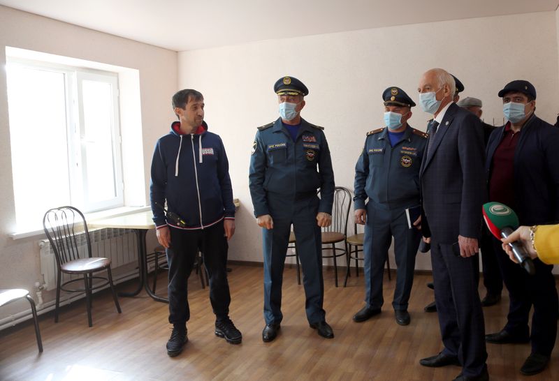 Граждан Азербайджана, ожидающих открытия границы в Дагестане, перевели в стационарный ПВР