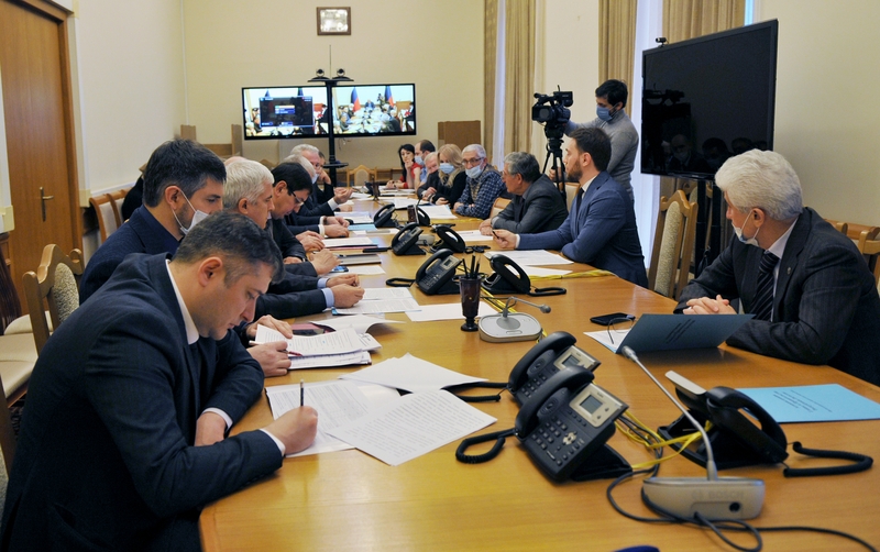 Ликвидацию задолженности по заработной плате обсудили в Правительстве Дагестана