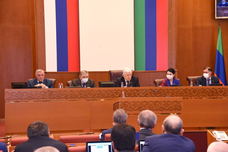 Депутаты Народного Собрания Дагестана единогласно одобрили назначение Абдулпатаха Амирханова Председателем Правительства РД