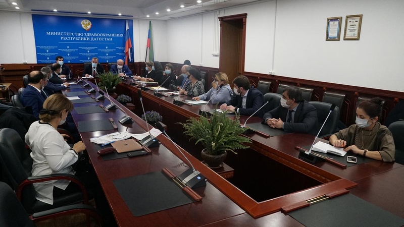 Лекарственное обеспечение пациентов с COVID-19 в стационарах региона обсудили под руководством Анатолия Карибова