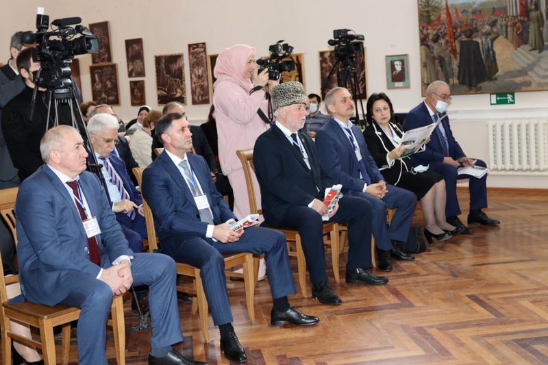 Научная конференция, посвященная 100-летию со дня образования ДАССР, состоялась в Буйнакске