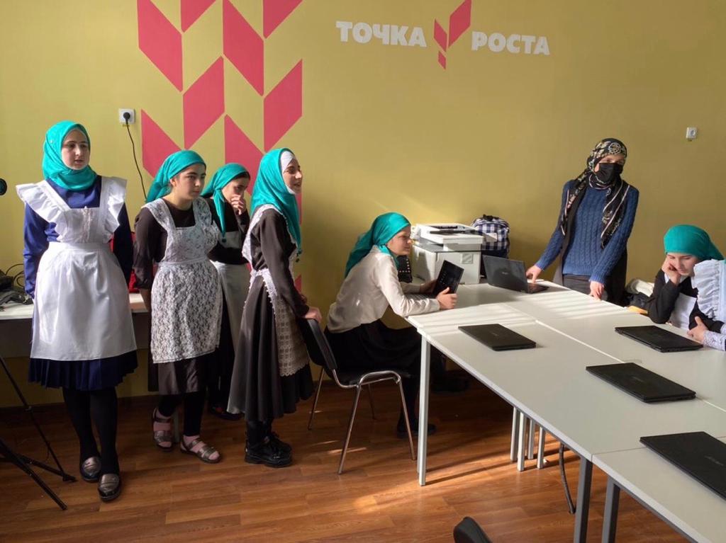 В зоне отгонного животноводства села Алак Ботлихского района открыта школа на 100 мест
