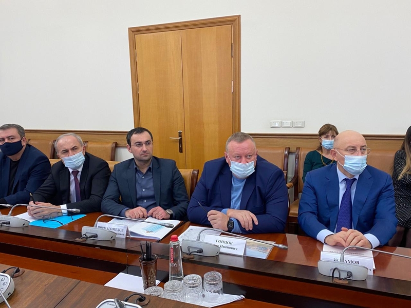 Вопросы развития железнодорожного транспорта обсудили в Правительстве Дагестана