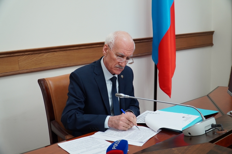 Рамазан Джафаров провёл заседание правительственной комиссии по обеспечению безопасности дорожного движения