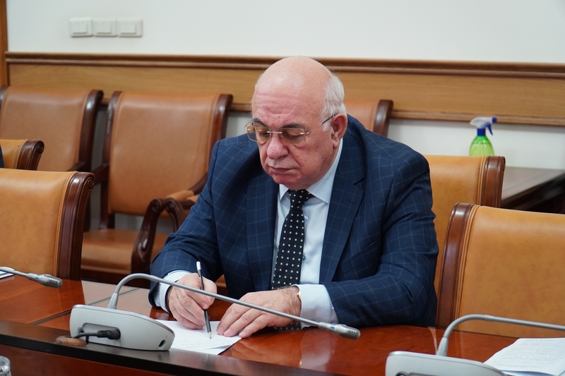Рамазан Джафаров провёл заседание правительственной комиссии по обеспечению безопасности дорожного движения