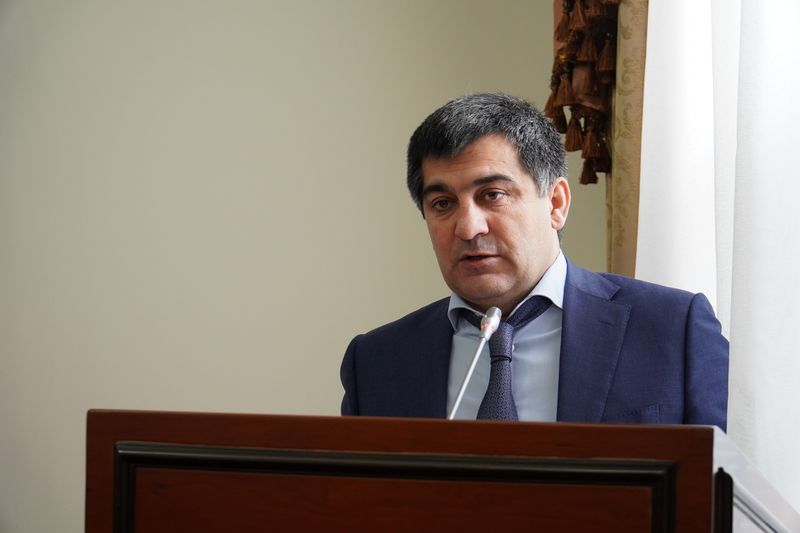 Абдулпатах Амирханов поручил проработать вопросы строительства объектов инженерной инфраструктуры на переселенческой территории Новолакского района