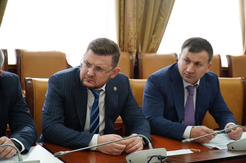 Абдулпатах Амирханов поручил проработать вопросы строительства объектов инженерной инфраструктуры на переселенческой территории Новолакского района
