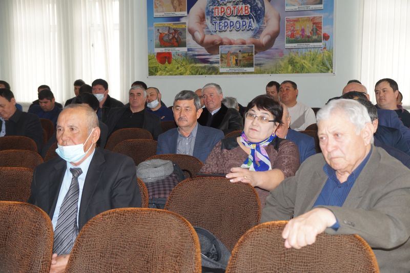 Абдулмуслим Абдулмуслимов провёл встречу с активом Ногайского района