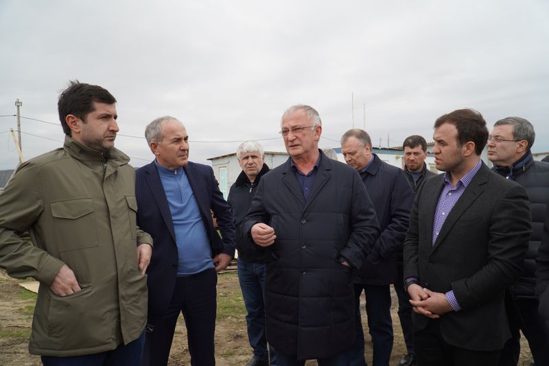 Премьер-министр Дагестана посетил детсад-долгострой и мусорный полигон в Избербаше