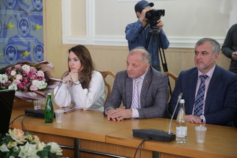 Наримана Асварова официально представили в качестве нового ректора ДГПУ
