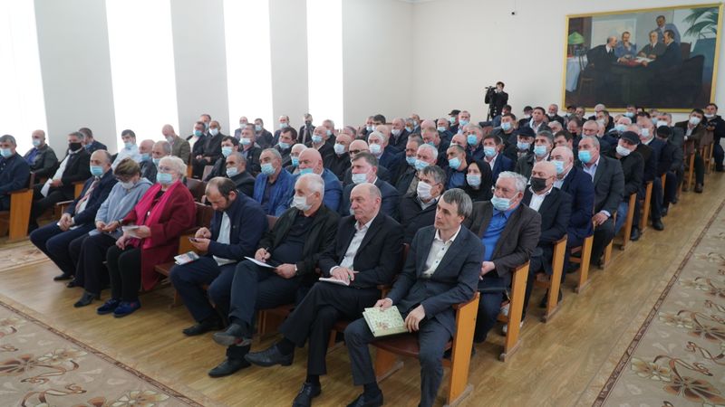 Более 20 млн рублей предусмотрено на химзащитные мероприятия против саранчи в Дагестане на 2021 год