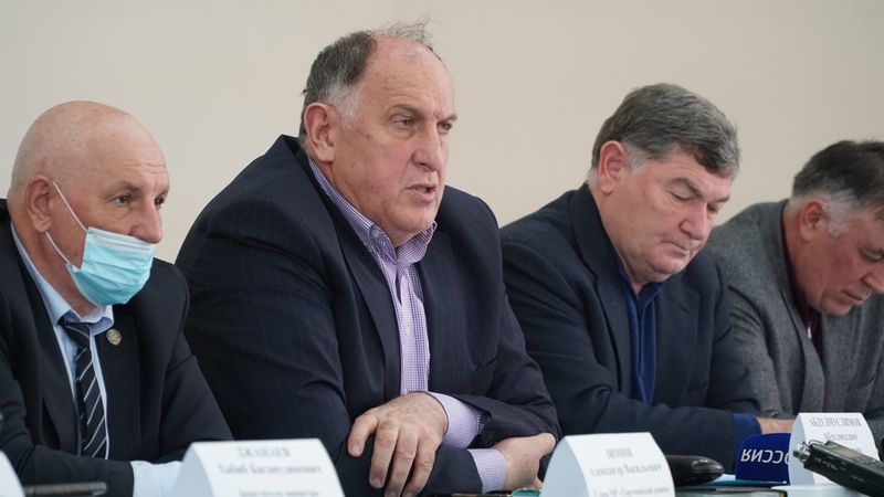 Более 20 млн рублей предусмотрено на химзащитные мероприятия против саранчи в Дагестане на 2021 год