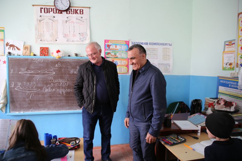 Абдулпатах Амирханов: «Правительство окажет поддержку в решении социально-экономических проблем Дахадаевского района»