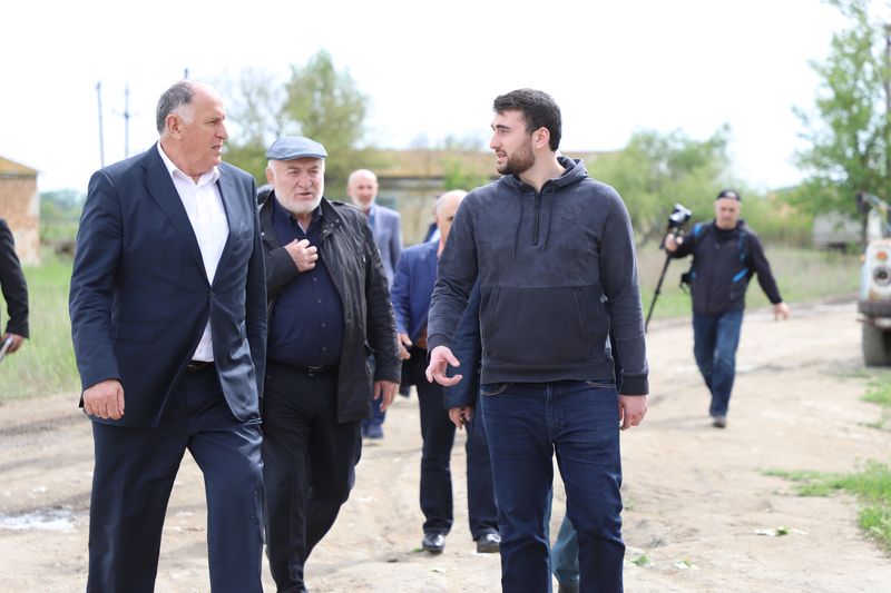 Абдулмуслим Абдулмуслимов изучил потенциал птицеводства Дагестана