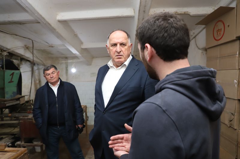 Абдулмуслим Абдулмуслимов изучил потенциал птицеводства Дагестана