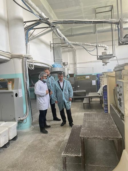 Нюсрет Омаров ознакомился с работой компании-производителя детской кондитерской продукции  ООО «Юнион»