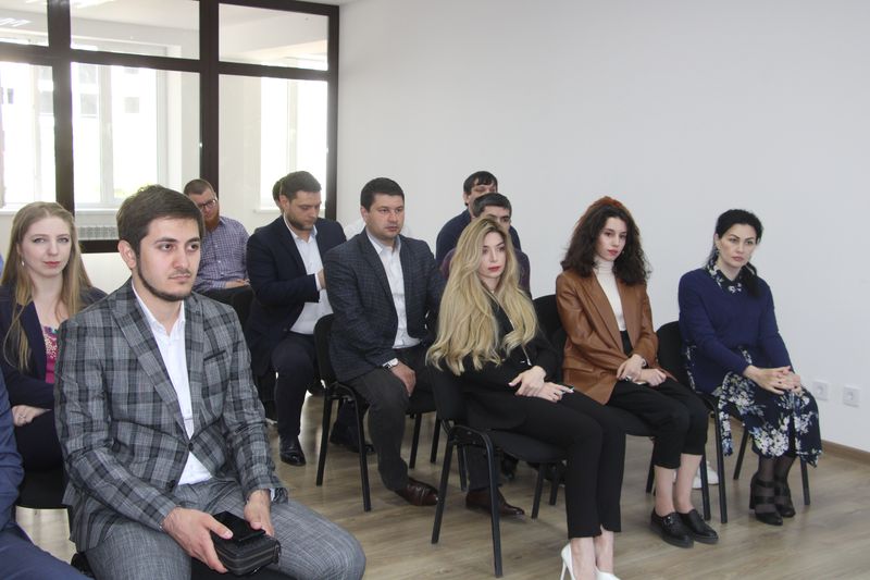 Коллективу Минцифры Дагестана представили нового руководителя