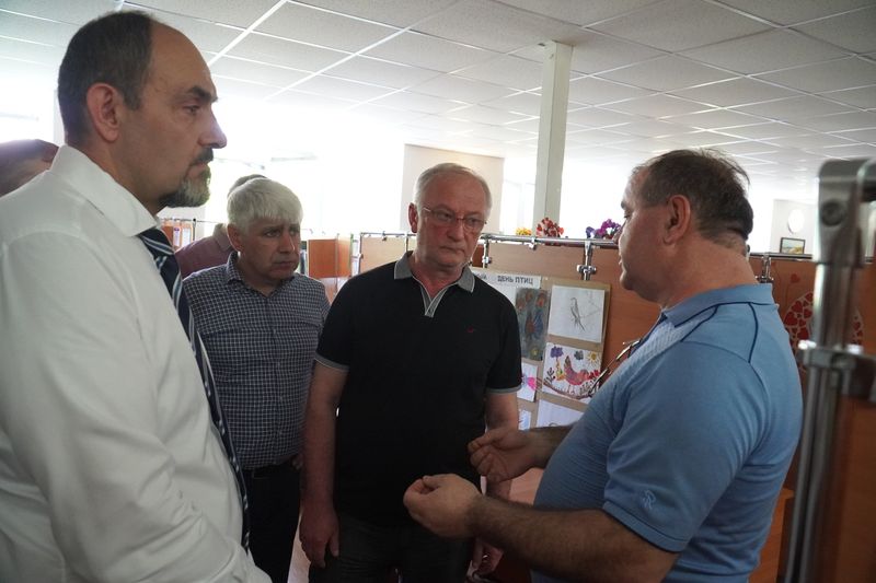 Абдулпатах Амирханов поздравил учащихся центра обучения детей инвалидов с окончанием учебного года