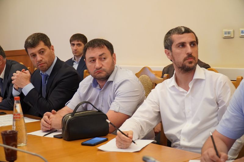 Возможности возобновления движения поездов в ночное время обсудили в Правительстве Дагестана