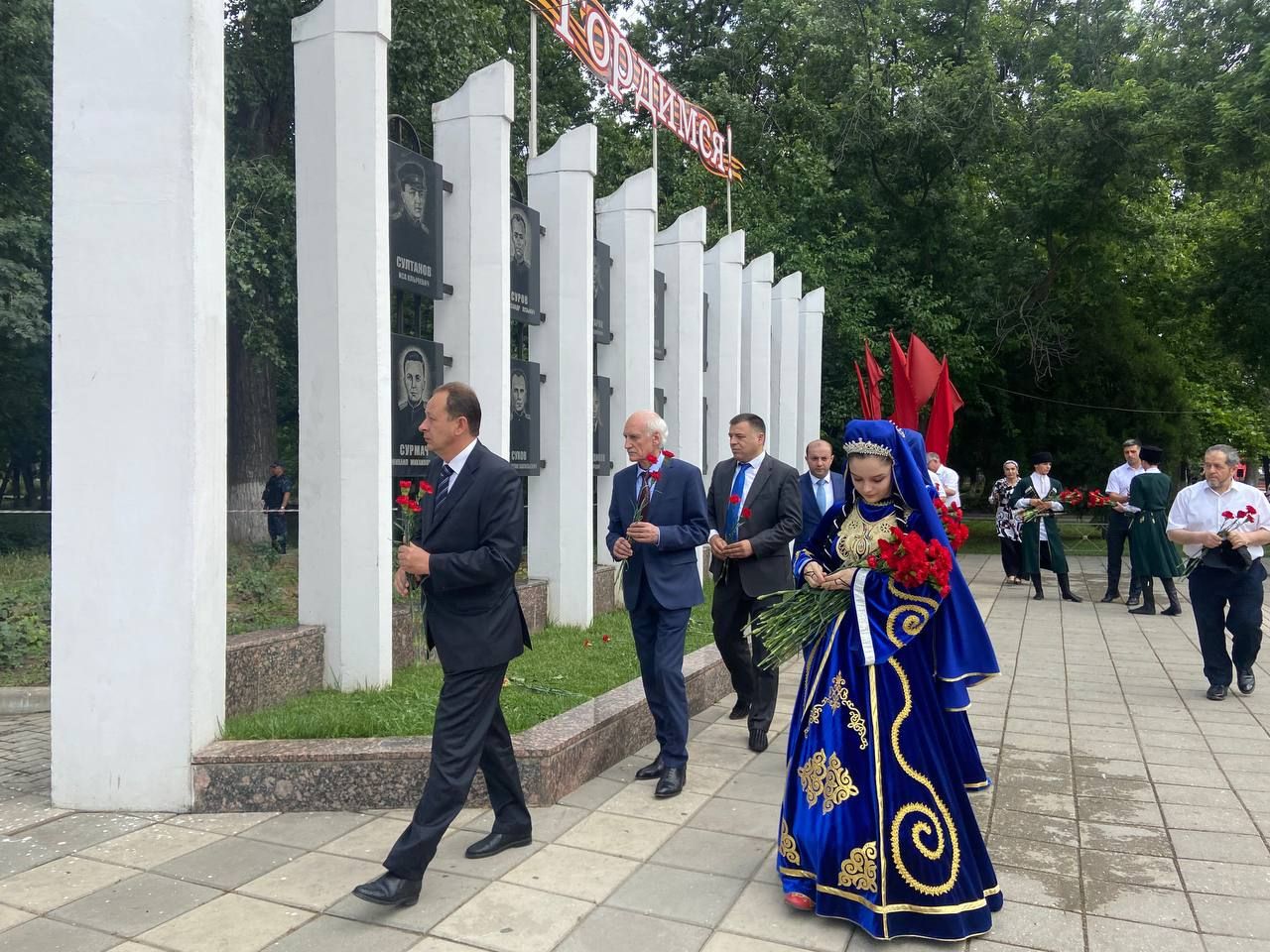 День памяти и скорби отметили в Махачкале