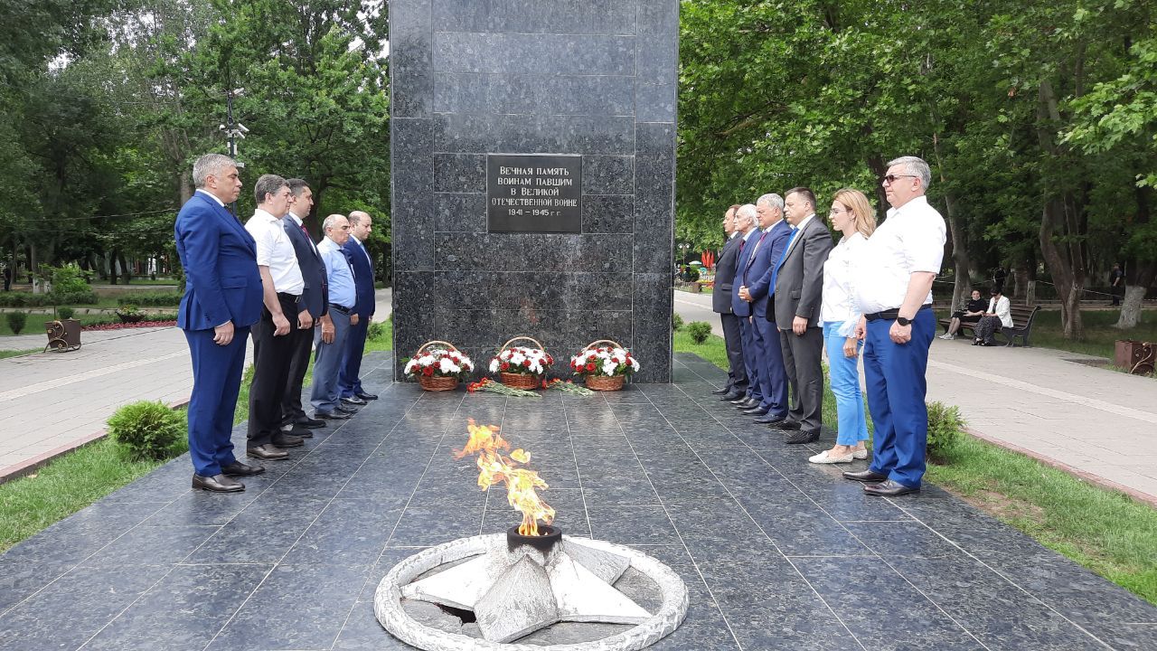 День памяти и скорби отметили в Махачкале