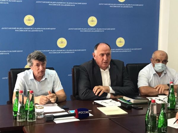 Проблемы опустынивания Черных земель и Кизлярских пастбищ обсудили под руководством Абдулмуслима Абдулмуслимова