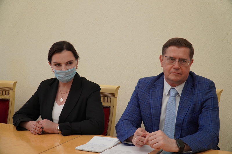Правительство РД и Профсоюз работников здравоохранения РФ продолжат сотрудничество в реализации программ поддержки медиков