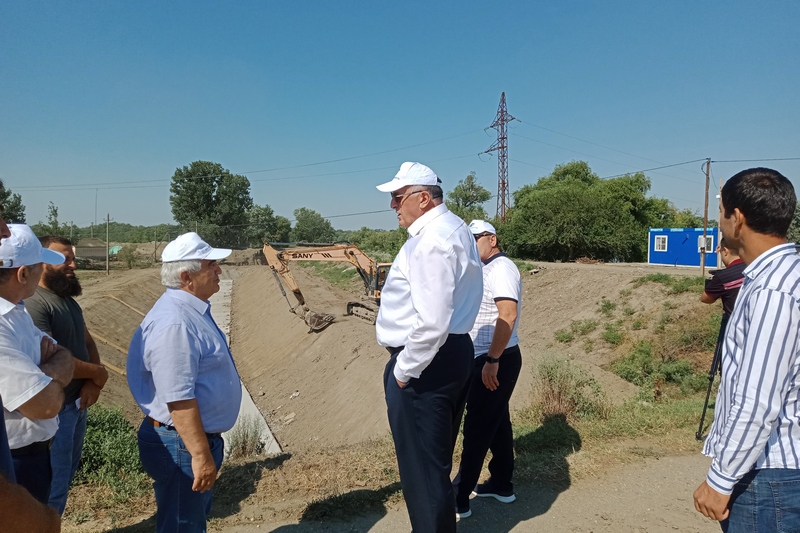 На Каргалинском гидроузле идет строительство рыбоходного канала